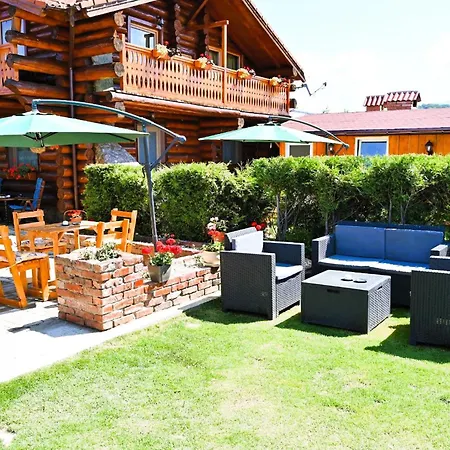 Casa De Lemn Holiday home *