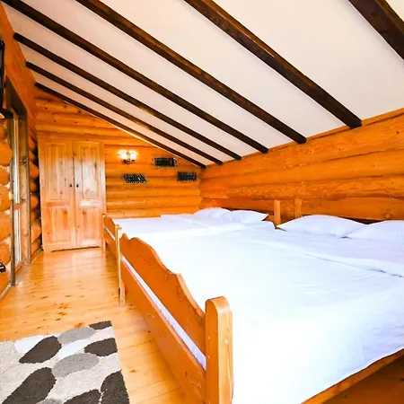 Holiday home Casa De Lemn *